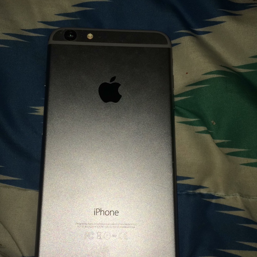 iPhone 6s Plus - Picture 2 of 3
